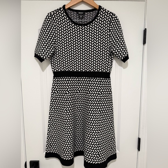 Dkny Dresses & Skirts - DKNY Black and White Patterned Womens Dress Size Medium